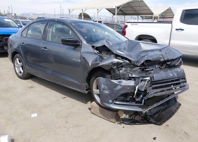 2016 VOLKSWAGEN Jetta