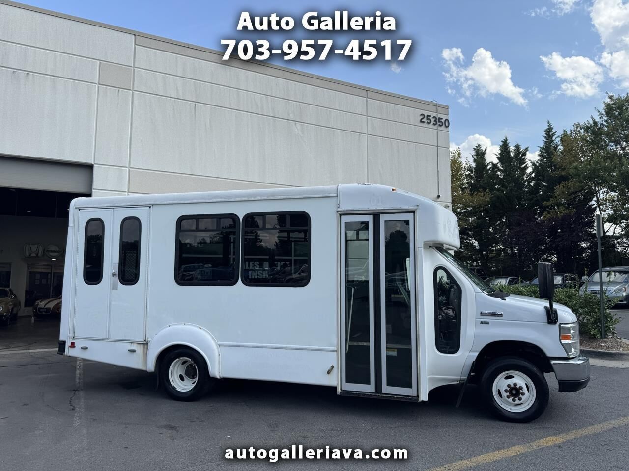 2013 FORD E-350