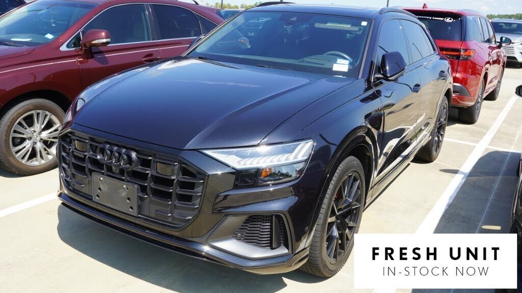 2021 AUDI Q8