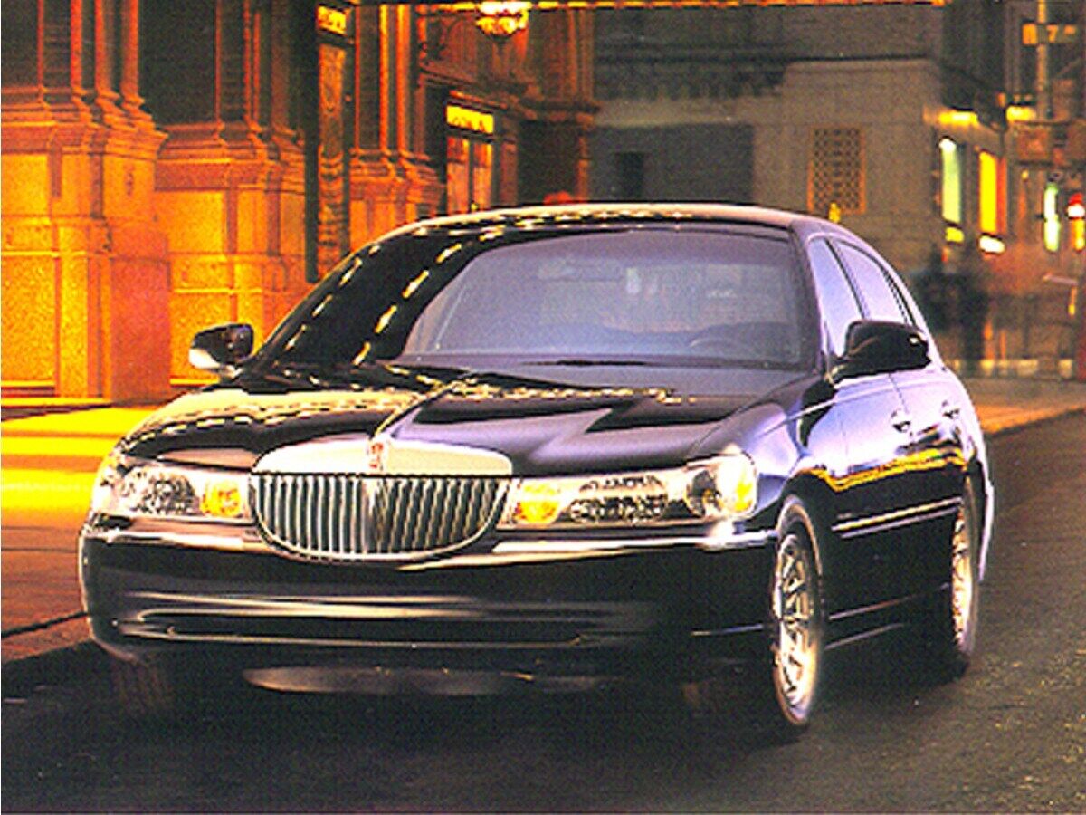 1999 LINCOLN Town Car