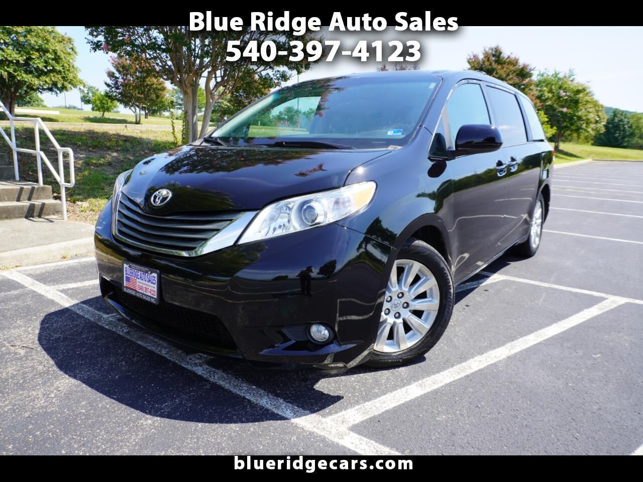 2012 TOYOTA Sienna