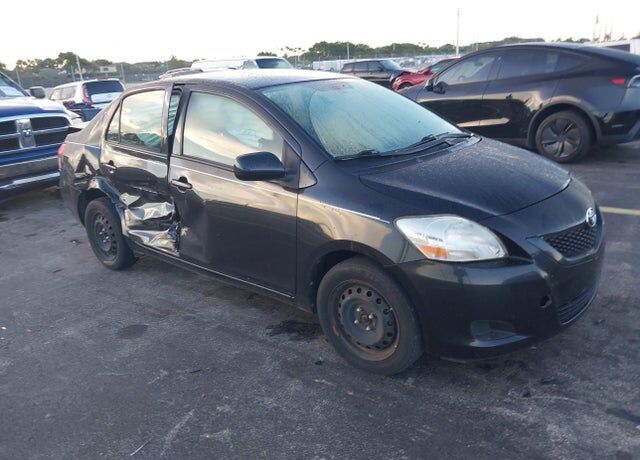 2012 TOYOTA Yaris