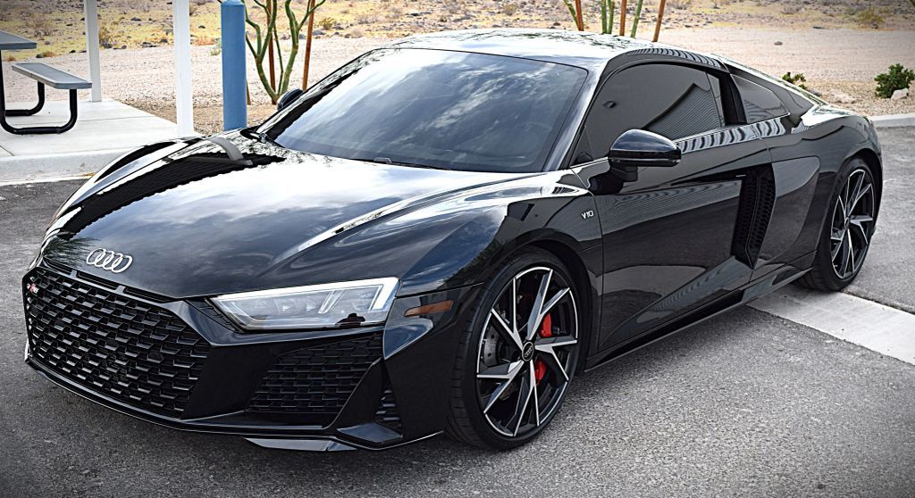 2023 AUDI R8