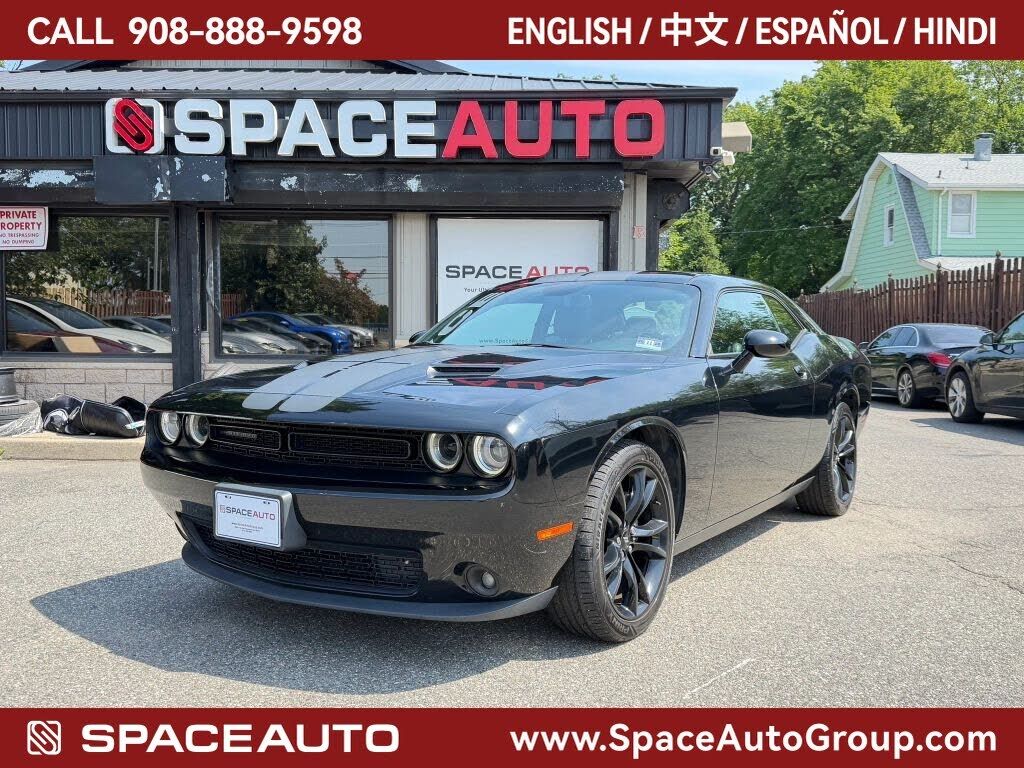 2017 DODGE Challenger