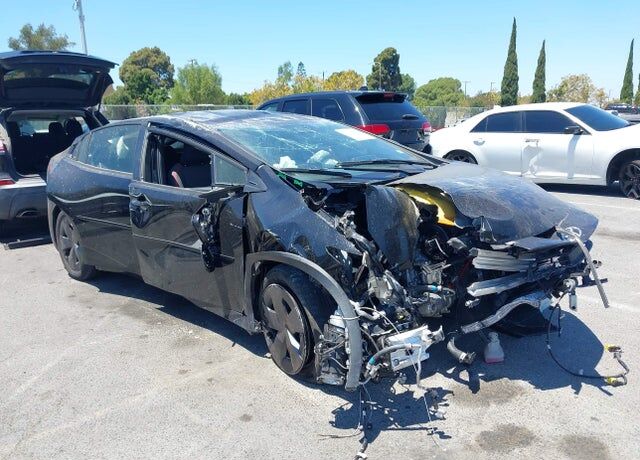 2024 TOYOTA Prius