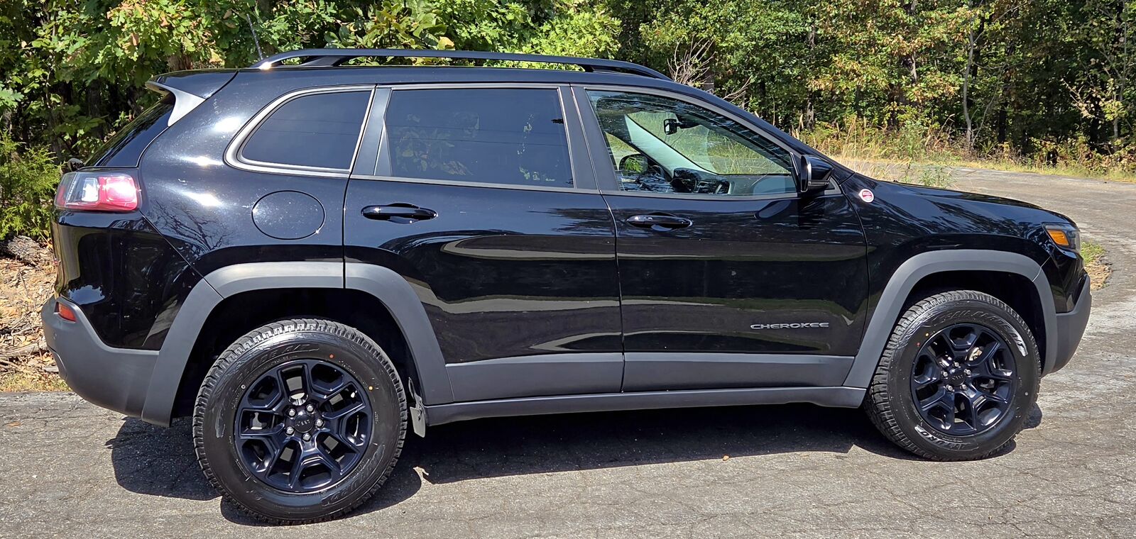 2022 JEEP Cherokee