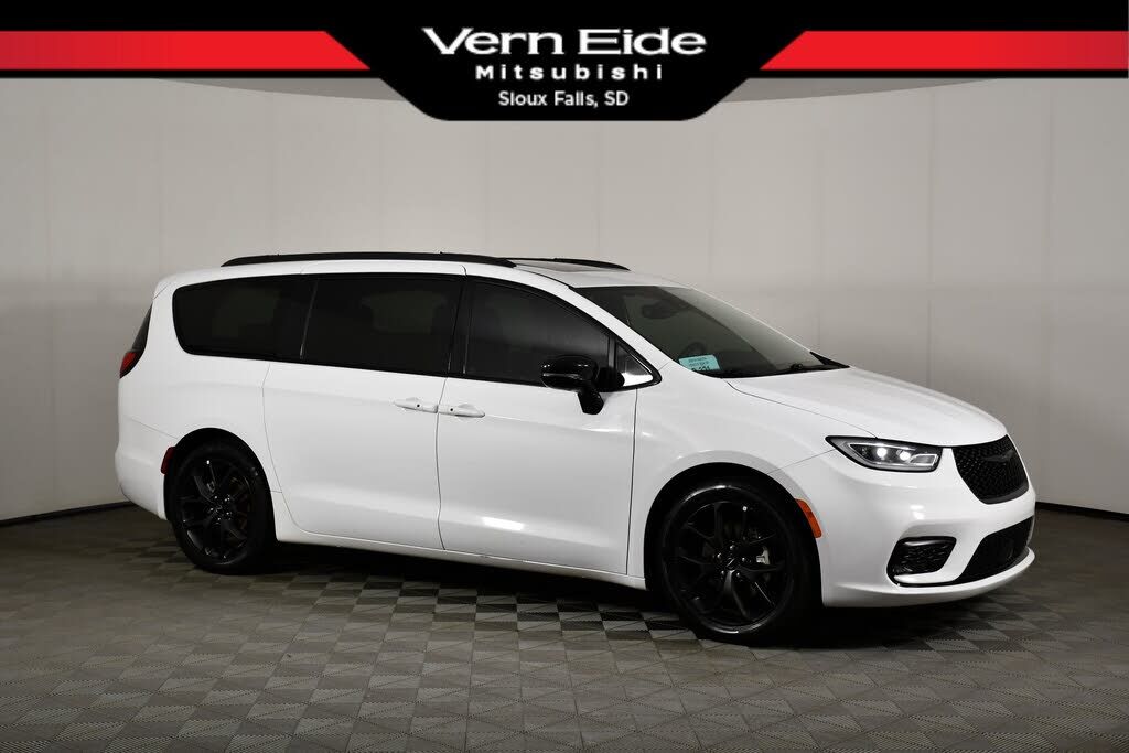 2025 CHRYSLER Pacifica