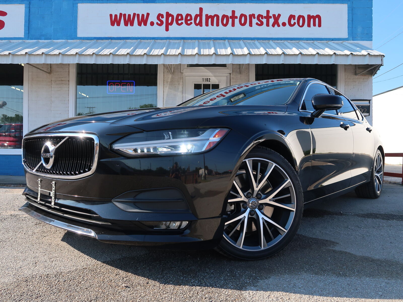 2018 VOLVO S90