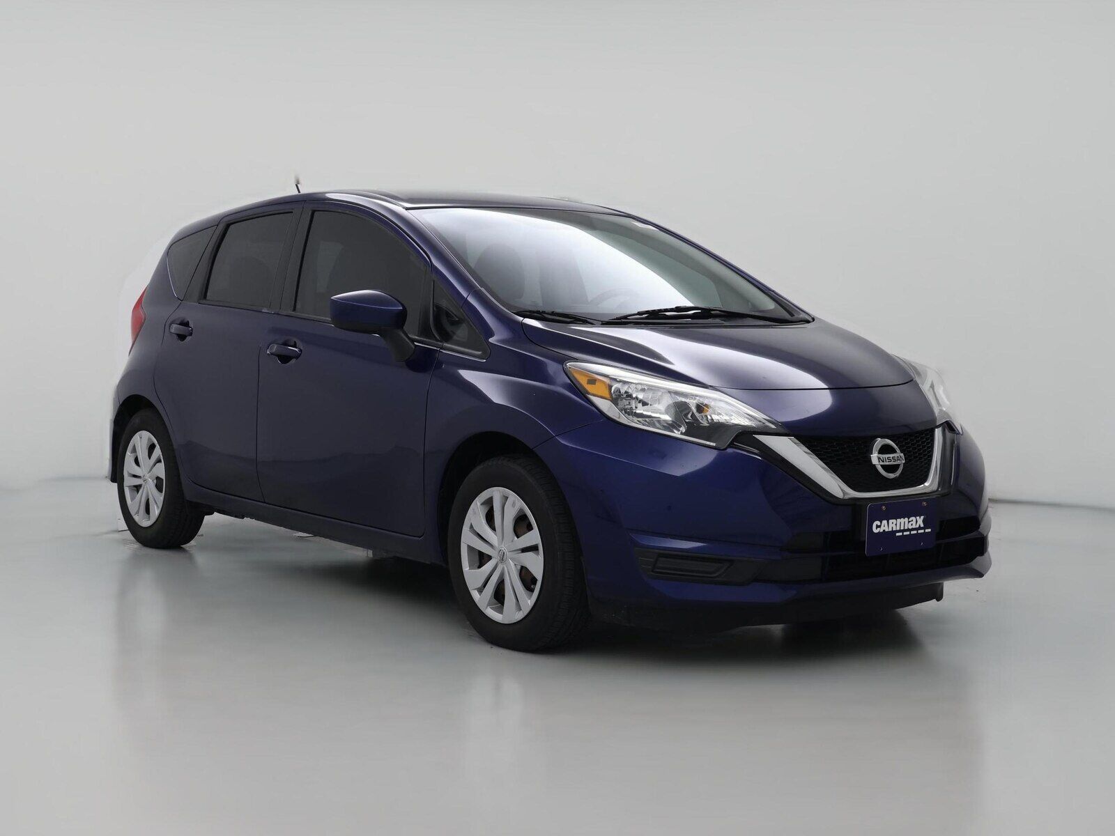 2017 NISSAN Versa