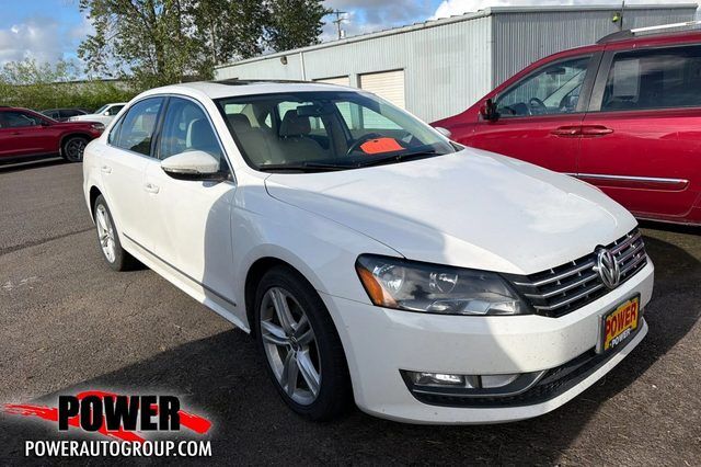 2012 VOLKSWAGEN Passat