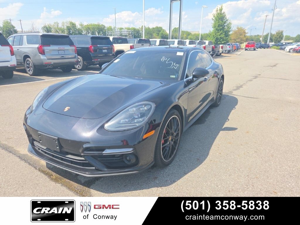 2018 PORSCHE Panamera