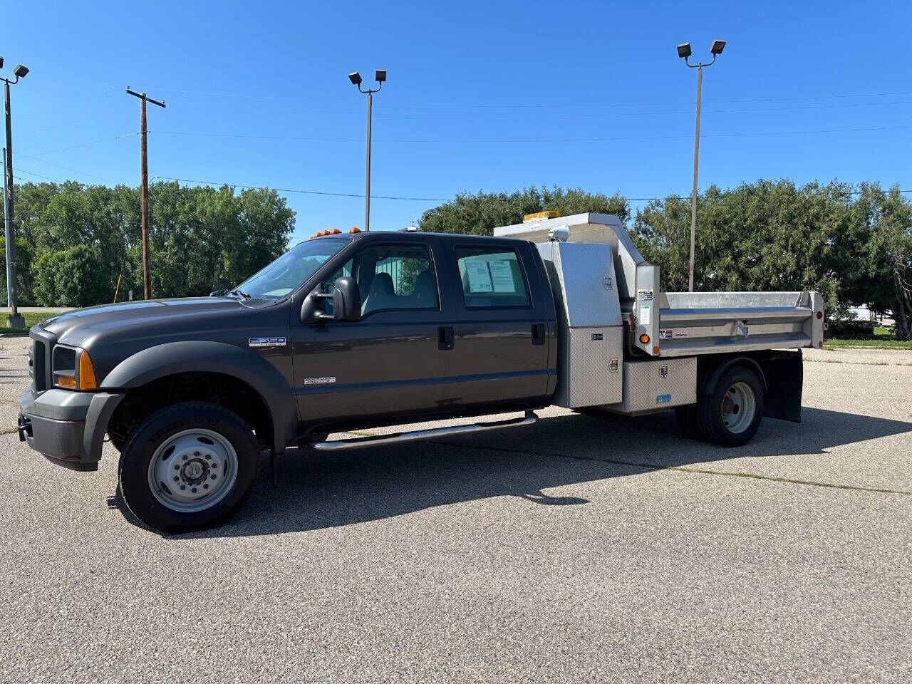 2005 FORD F-550