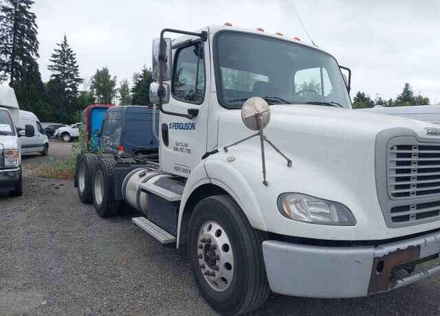 2016 FREIGHTLINER M2