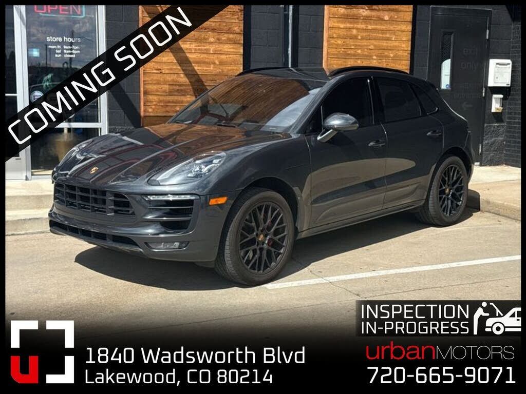 2018 PORSCHE Macan