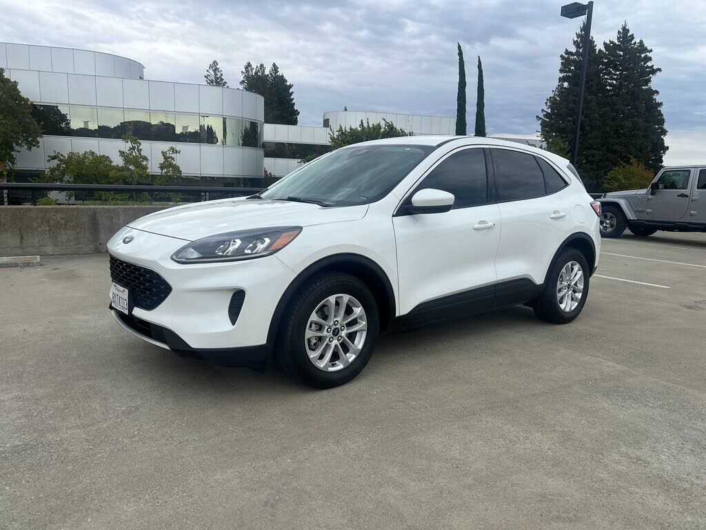 2021 FORD Escape