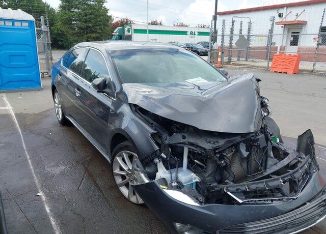 2013 TOYOTA Avalon