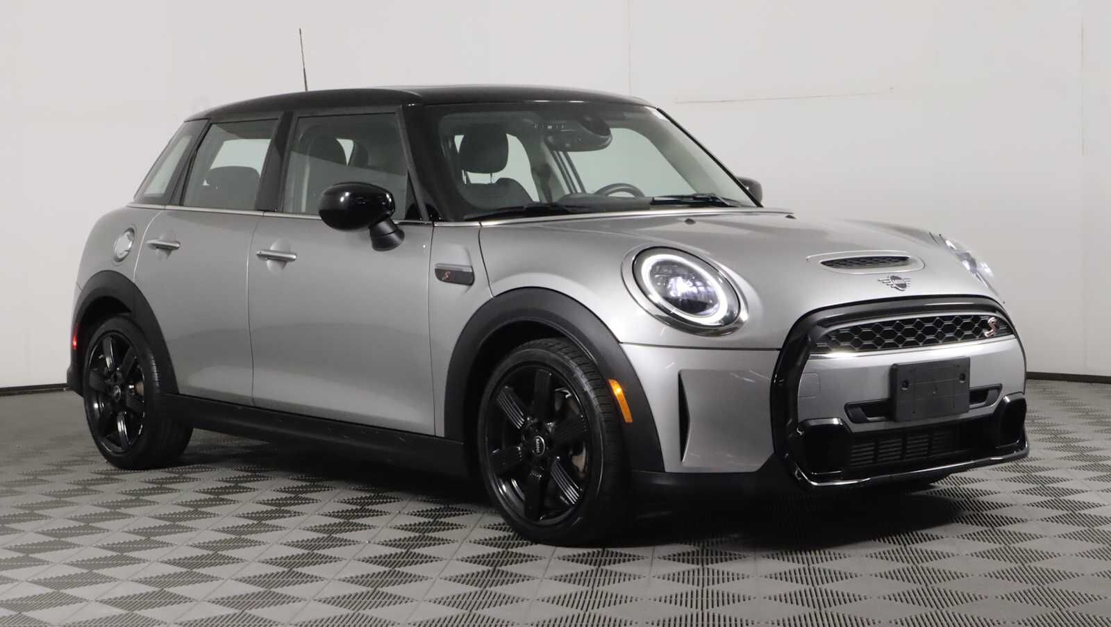 2023 MINI Hardtop