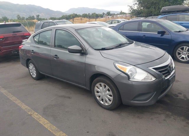 2017 NISSAN Versa
