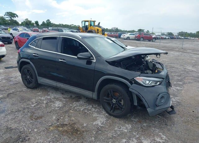 2021 MERCEDES-BENZ GLA-Class