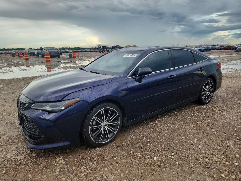 2022 TOYOTA Avalon