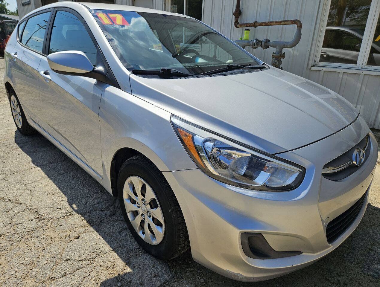 2017 HYUNDAI Accent