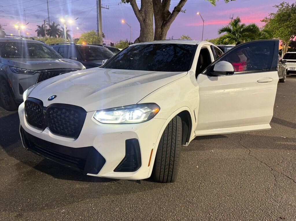 2022 BMW X4