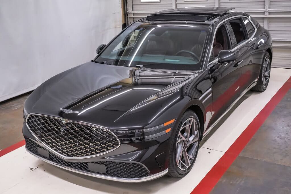 2023 GENESIS G90