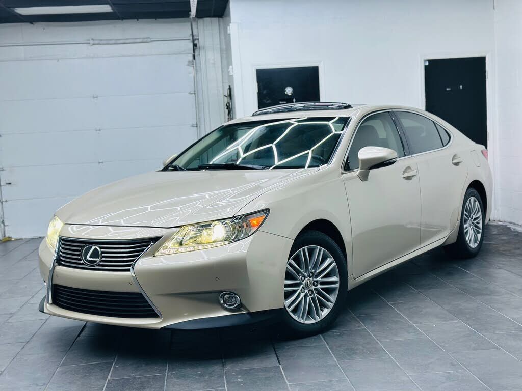 2014 LEXUS ES