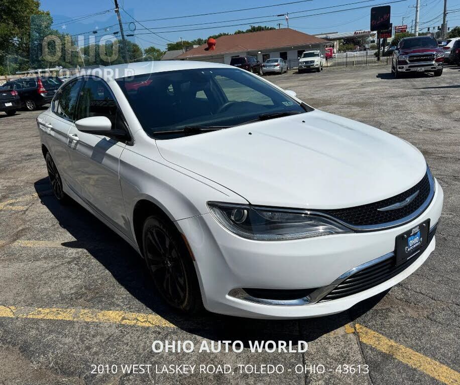 2016 CHRYSLER 200