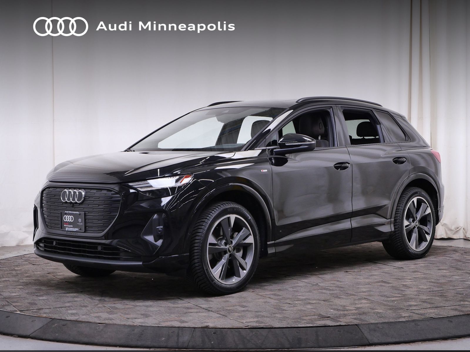 2023 AUDI Q4