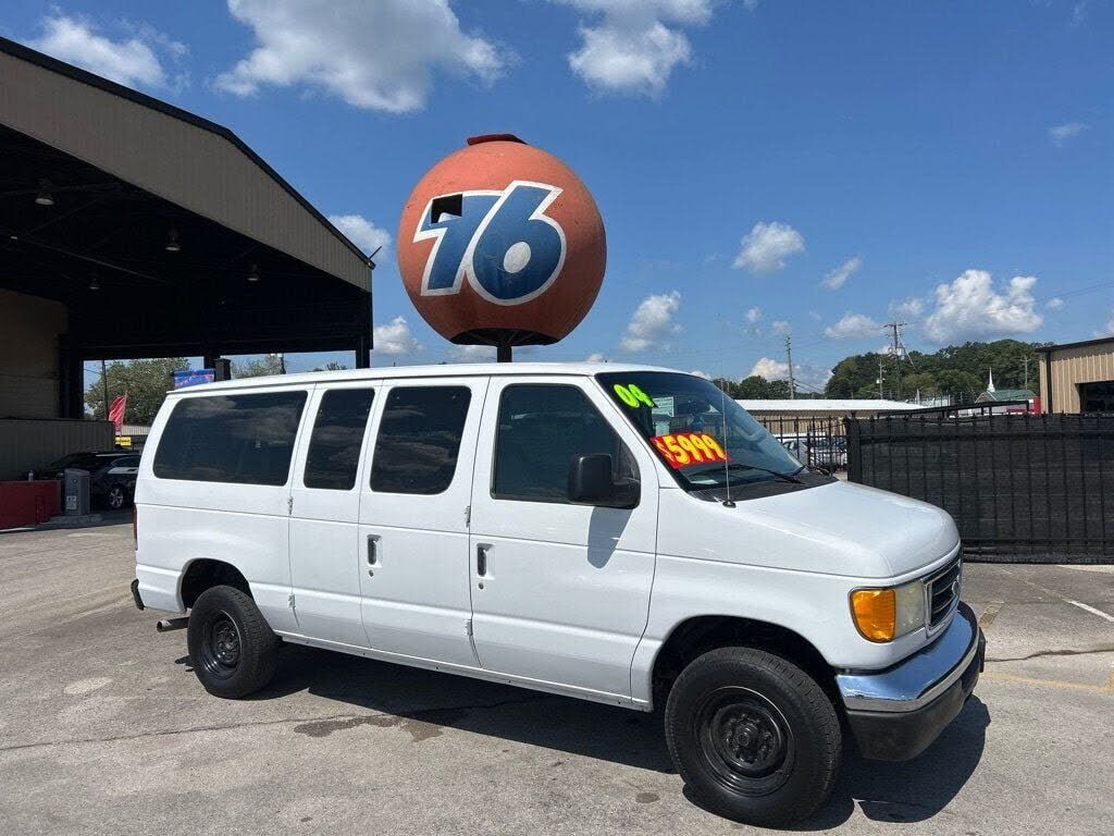 2004 FORD E-350