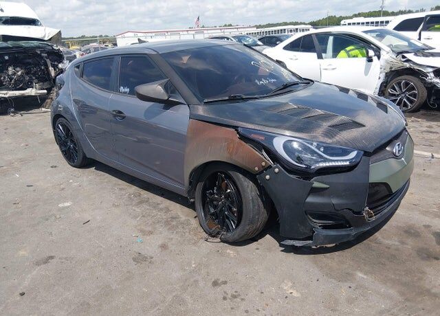 2013 HYUNDAI Veloster