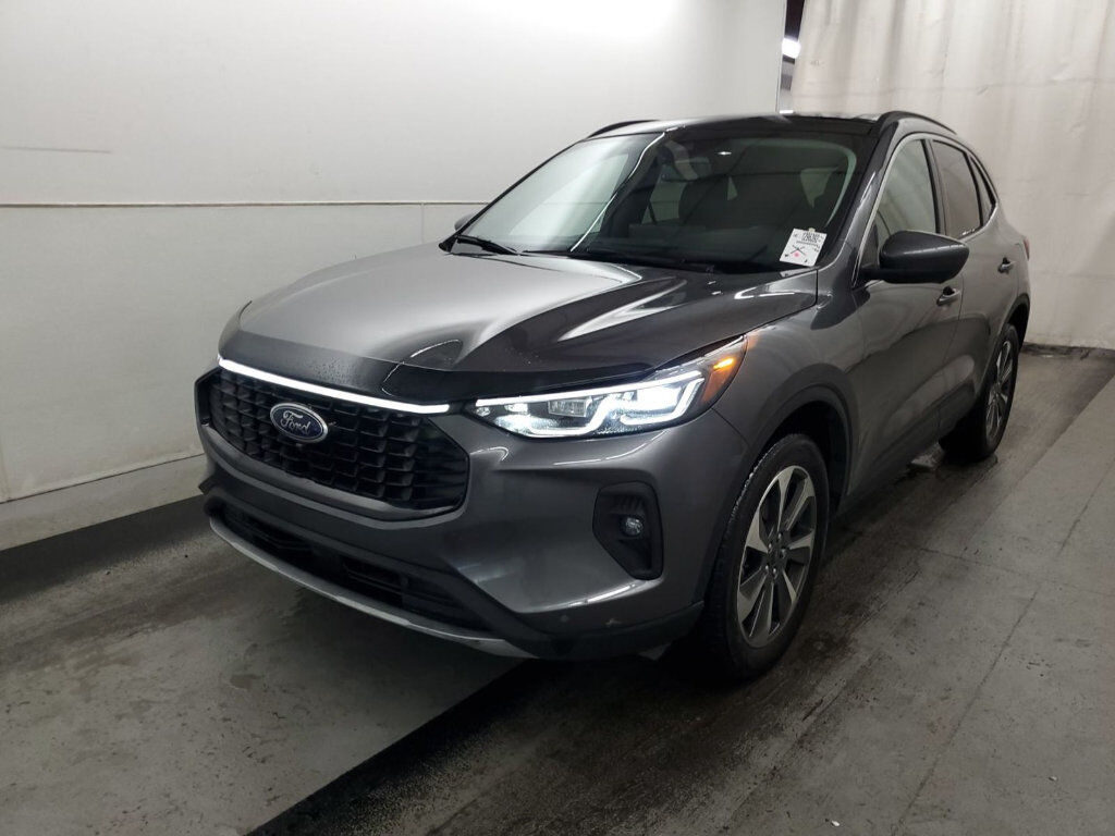 2024 FORD Escape