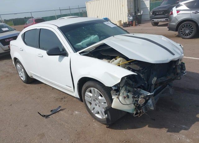 2014 DODGE Avenger