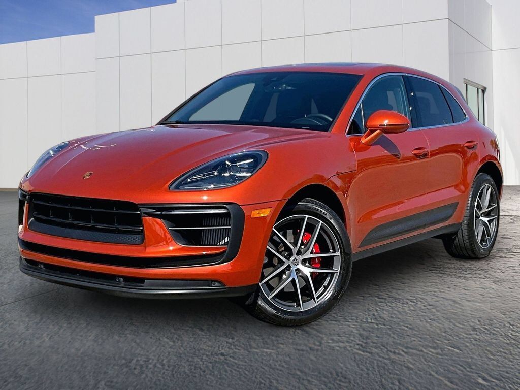 2022 PORSCHE Macan