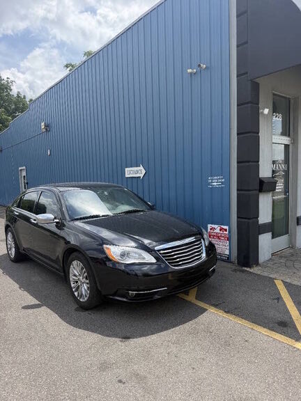 2012 CHRYSLER 200