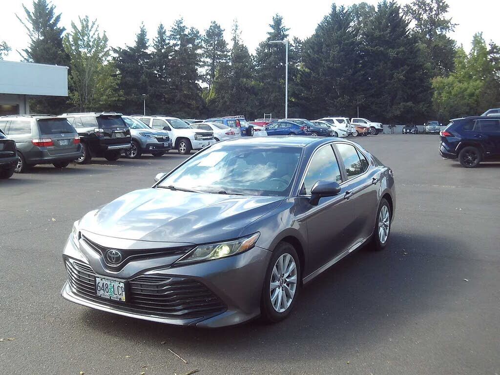 2018 TOYOTA Camry