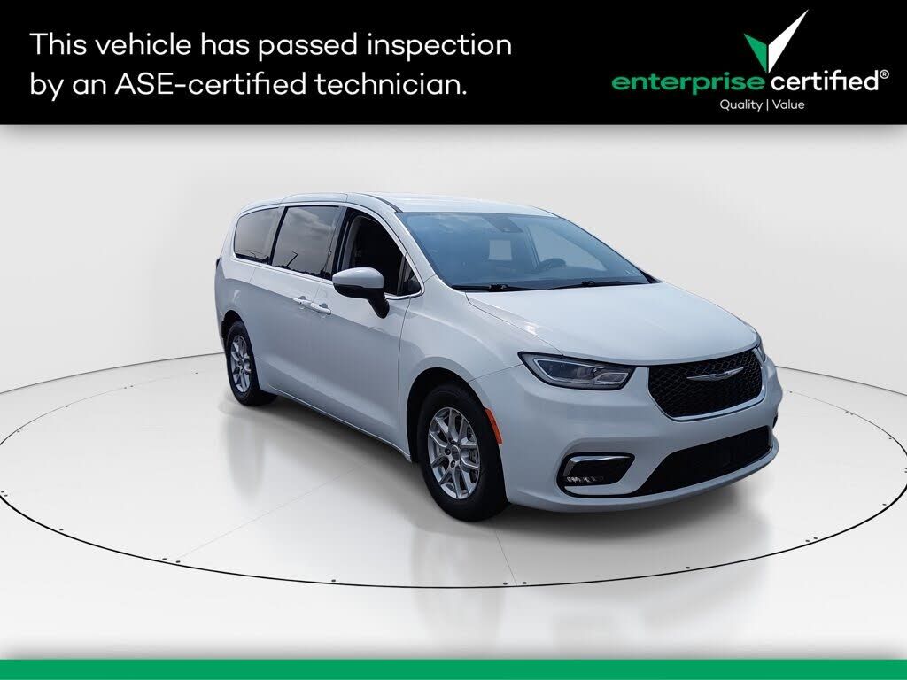 2023 CHRYSLER Pacifica