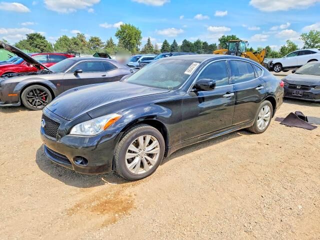 2011 INFINITI M37
