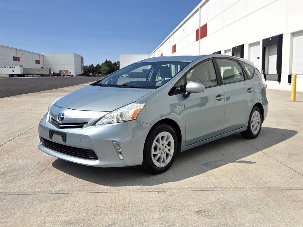 2014 TOYOTA Prius