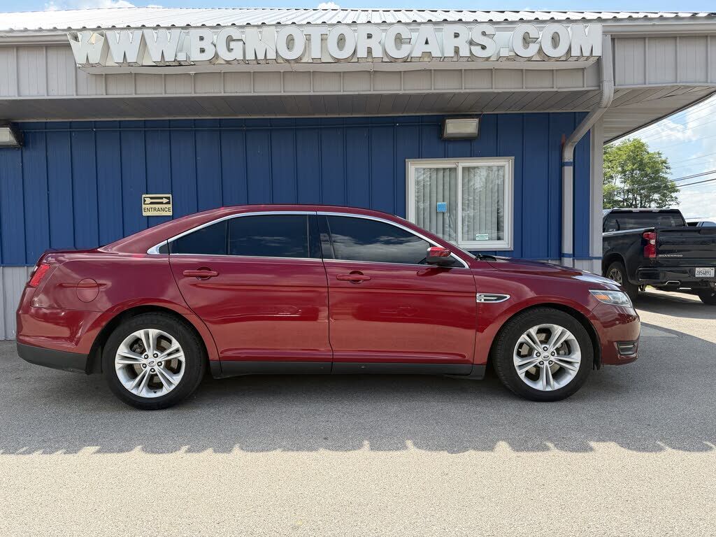 2016 FORD Taurus