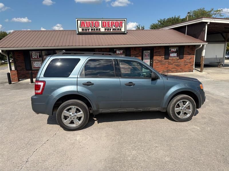2010 FORD Escape