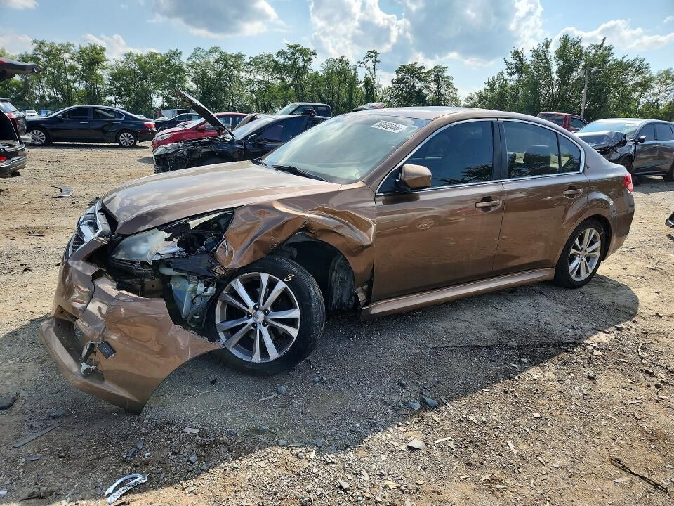 2013 SUBARU Legacy