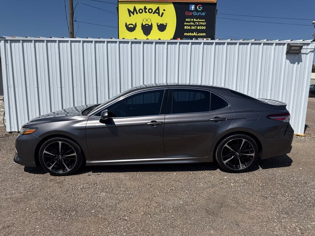 2018 TOYOTA Camry