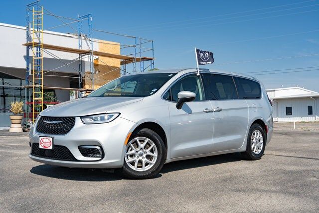 2023 CHRYSLER Pacifica
