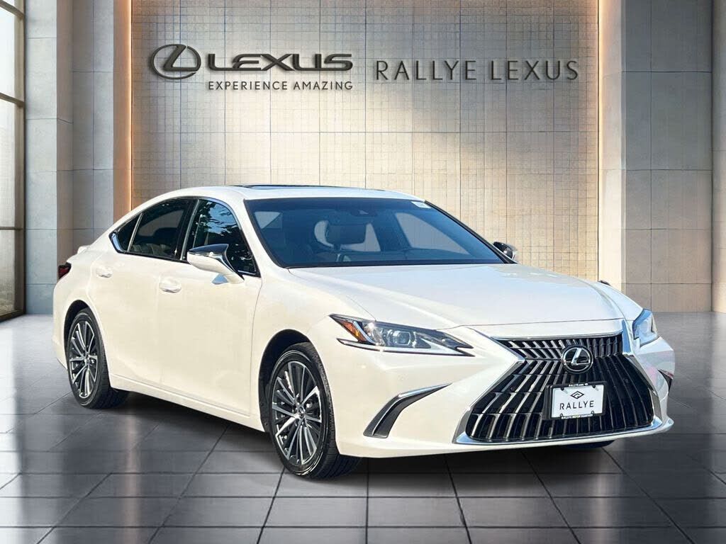 2022 LEXUS ES