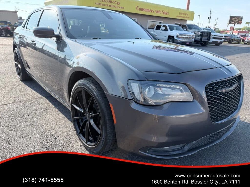 2019 CHRYSLER 300