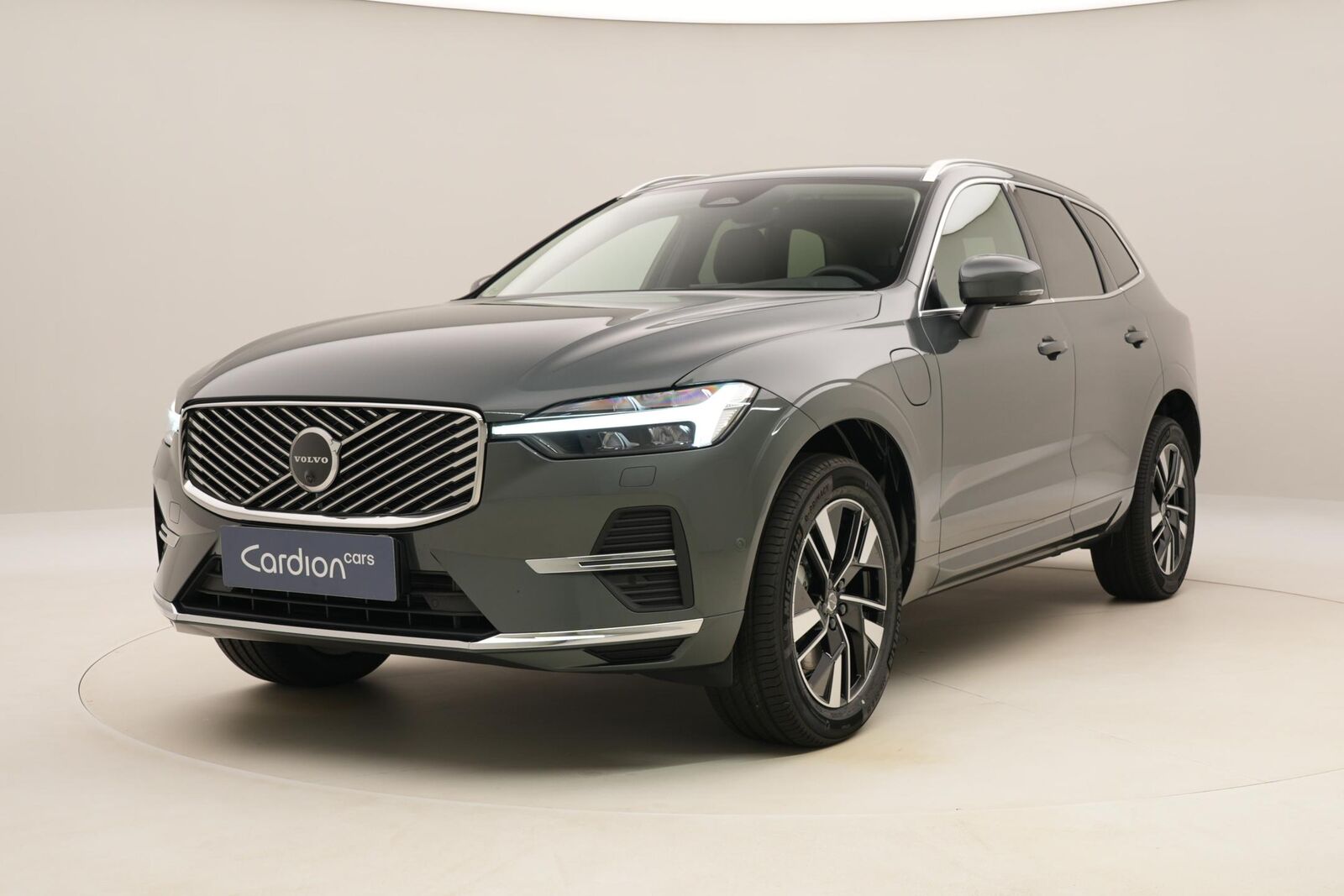 2027 VOLVO V60