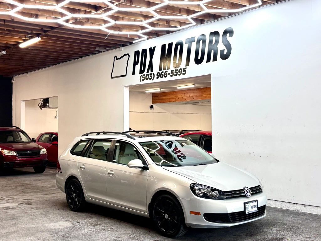 2011 VOLKSWAGEN Jetta Wagon