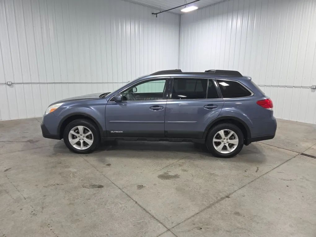 2014 SUBARU Outback